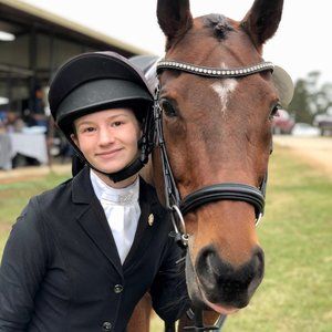 Meet your Posher, Claire